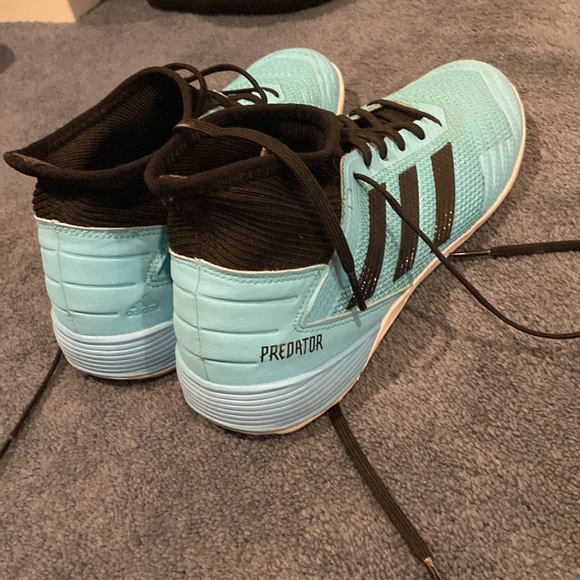 Mens Adidas indoor soccer shoes - Picture 4 of 6